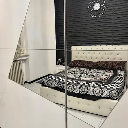 Δωμάτια σε οικογενειακή κατοικία Private Seveso